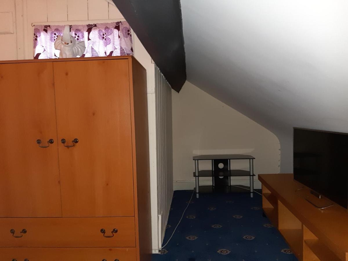 Phoenix Nights Guest House Barrow-in-Furness Exterior foto