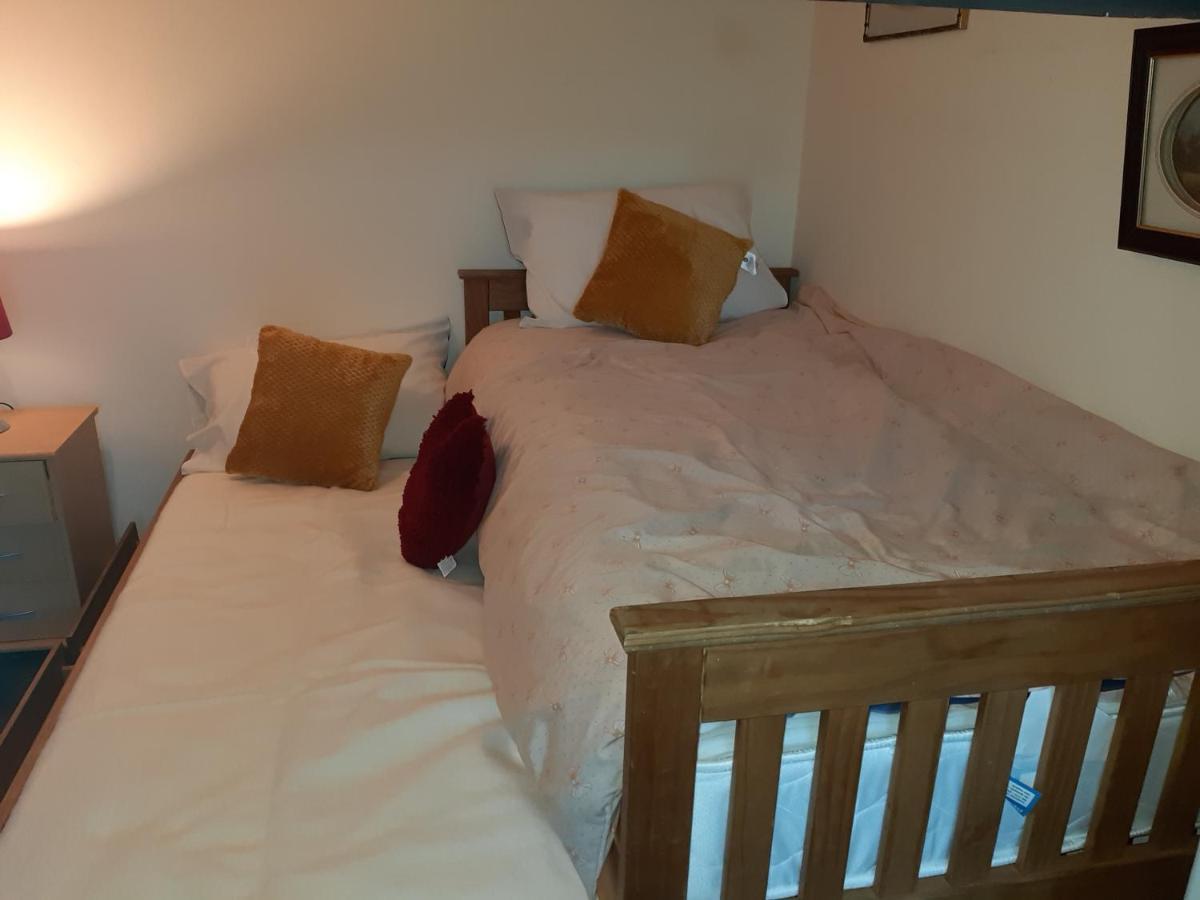 Phoenix Nights Guest House Barrow-in-Furness Exterior foto