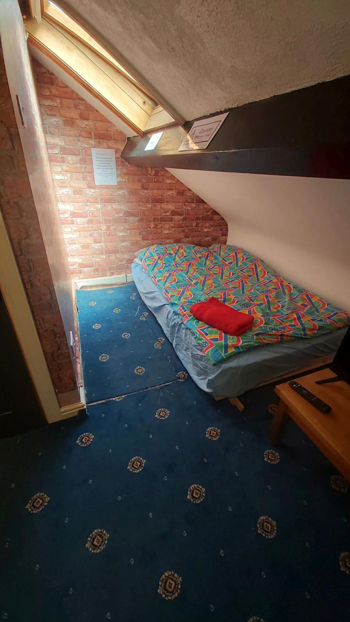 Phoenix Nights Guest House Barrow-in-Furness Exterior foto